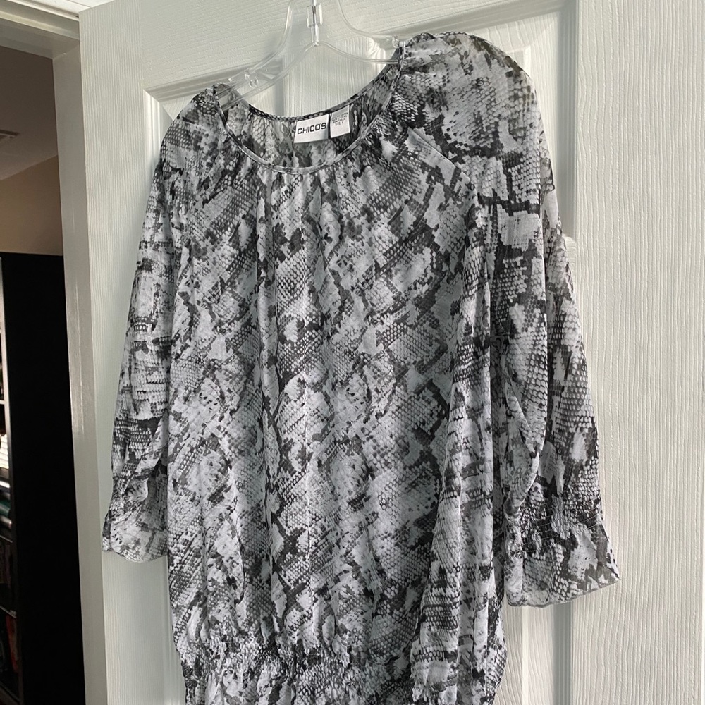 Sheer snakeskin pattern